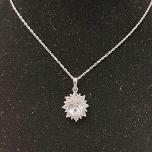 925 Sterling Silver Star CZ Pendant Necklace